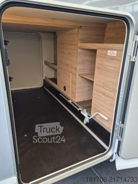 Daļēji integrēta kemperis Knaus L!VE WAVE 650 MEG Black Selection *TraumMobil*Automatik*Schwarz*