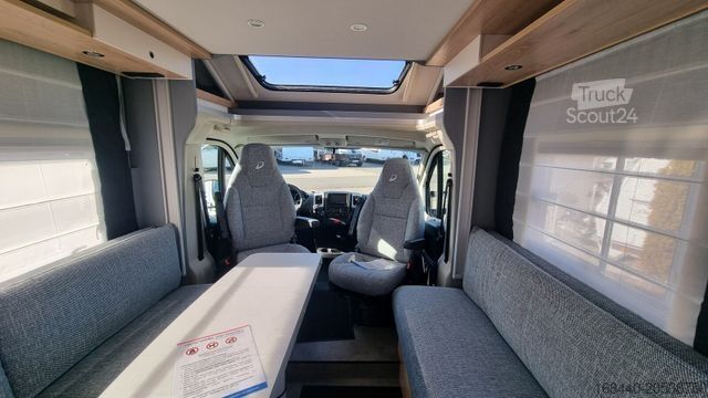 Semi-integrated camper DETHLEFFS Just Camp T 6762 Abverkaufsaktion