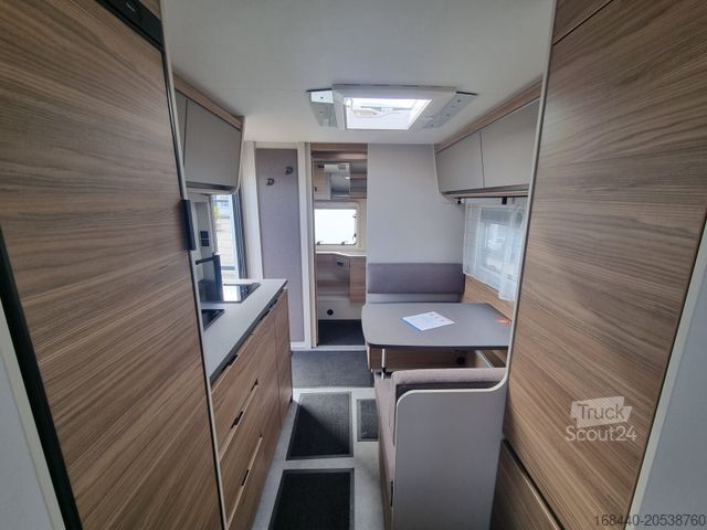 Przyczepa kempingowa DETHLEFFS Nomad 490 EST Modell 25 Einzelbetten mit Heckbad