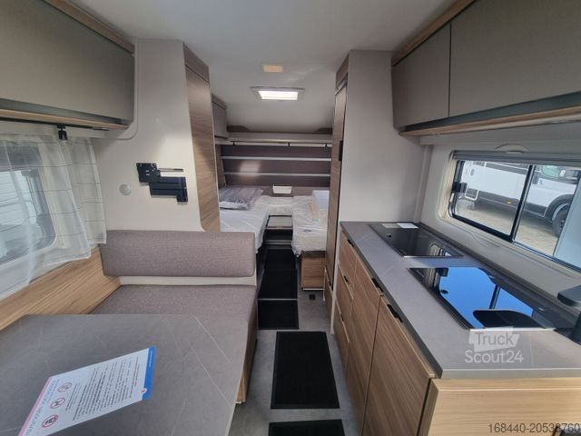 Caravane DETHLEFFS Nomad 490 EST Modell 25 Einzelbetten mit Heckbad