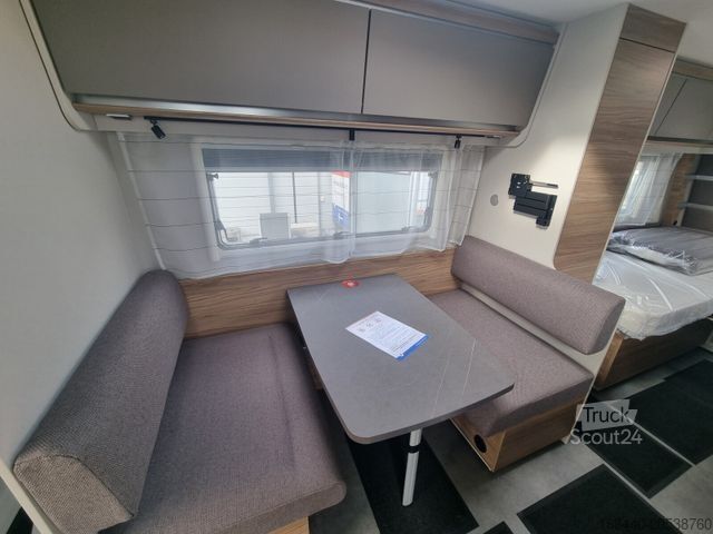 Karavan DETHLEFFS Nomad 490 EST Modell 25 Einzelbetten mit Heckbad