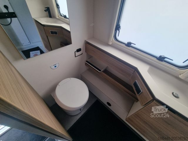 Caravana DETHLEFFS Nomad 490 EST Modell 25 Einzelbetten mit Heckbad