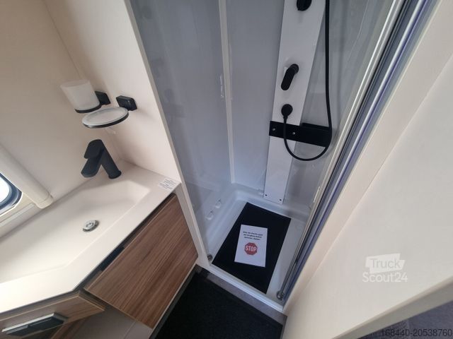 Caravane DETHLEFFS Nomad 490 EST Modell 25 Einzelbetten mit Heckbad