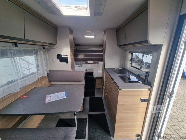 Caravane DETHLEFFS Nomad 490 EST Modell 25 Einzelbetten mit Heckbad
