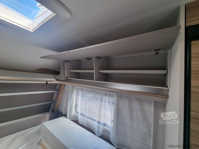 Caravane DETHLEFFS Nomad 490 EST Modell 25 Einzelbetten mit Heckbad