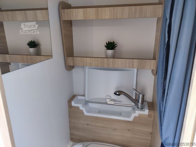 Lakókocsi CARAVELAIR Alba 390 Abverkauf Ausstellungswagen