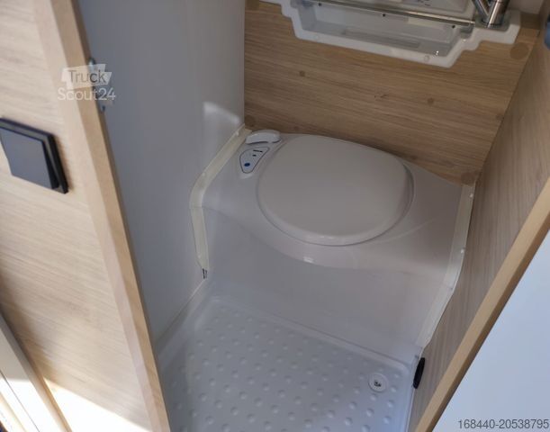 Lakókocsi CARAVELAIR Alba 390 Abverkauf Ausstellungswagen