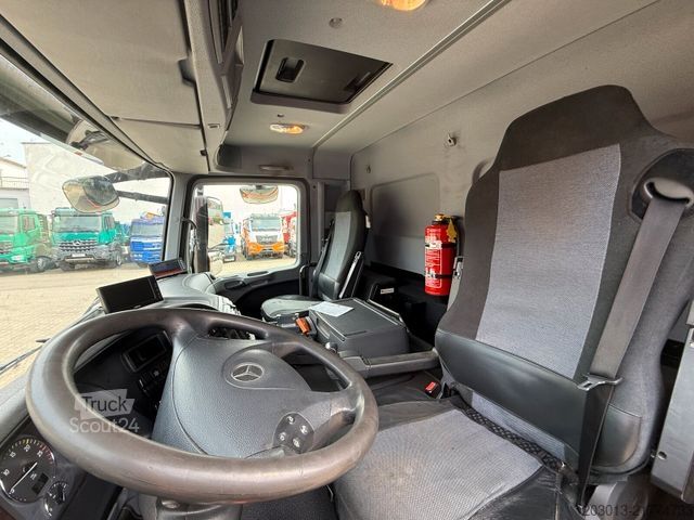 Vákuumtartályos teherautó MERCEDES-BENZ 1932 4x2 Kanalreiniger Kombi MÜLLER F70KH