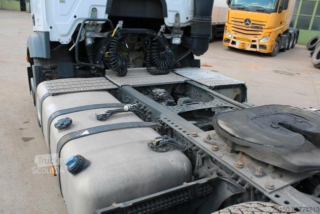 Nagy térfogatú nyergesvontató MERCEDES-BENZ 1842 4x2 LL - wenig KM - Nr.: 338