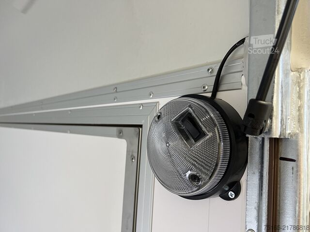 Remorque à caisse Cheval Liberte Debon C300 Roadster  Tür Kofferanhänger