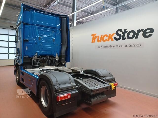 Стандартный седельный тягач Mercedes-Benz Actros 1842 LS