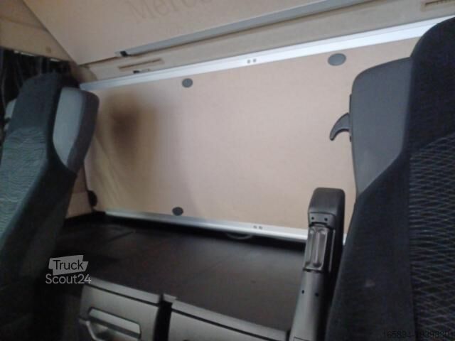 Стандартный седельный тягач Mercedes-Benz Actros 1842 LS