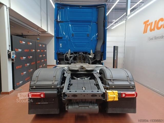 Стандартный седельный тягач Mercedes-Benz Actros 1842 LS