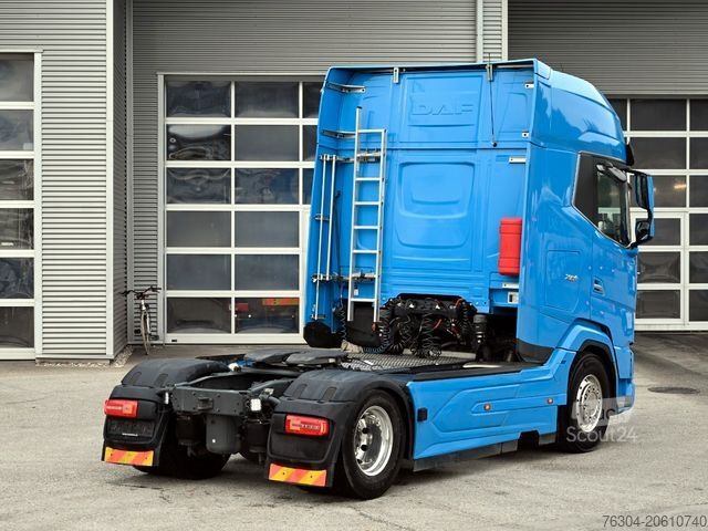 Standard tractor unit DAF XG+ 530 FT