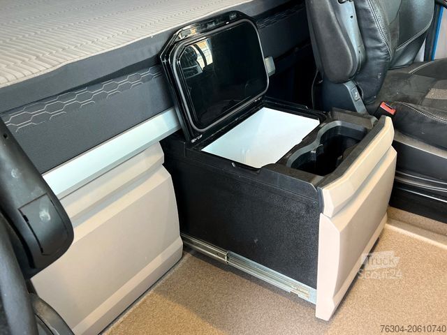 Standard tractor unit DAF XG+ 530 FT