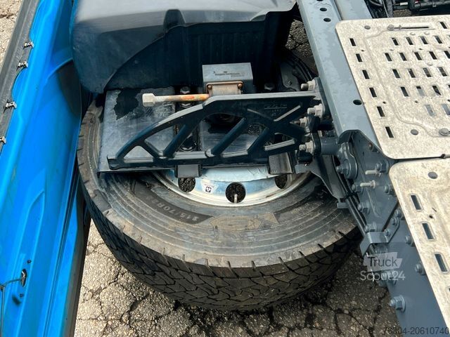 Standard tractor unit DAF XG+ 530 FT