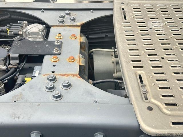 Trattore stradale standard DAF XF530 SSC 2TANKS 1180L ACC LDWS  FCW