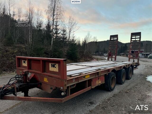 Dieplader NC 3-axle machine trailer