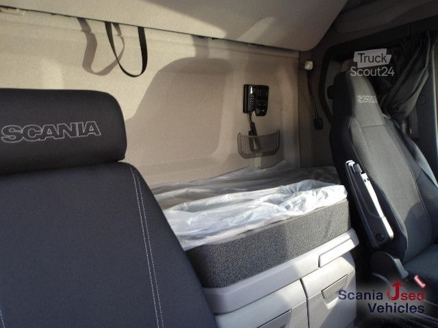 Стандартный седельный тягач Scania R 460 NA - HYDRAULIK - HIGHLINE - 2x TANKs - ACC -