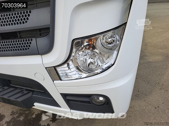 Standard tractor Mercedes Actros 1943 4X2 BigSpace Euro6