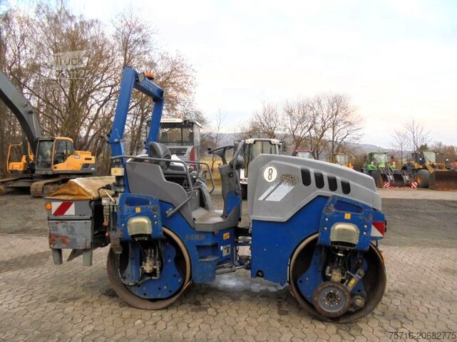 Tandemrol Hamm HD 13 VV mit Splittstreuer