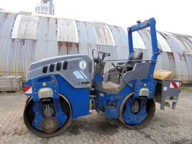 Tandemrol Hamm HD 13 VV mit Splittstreuer