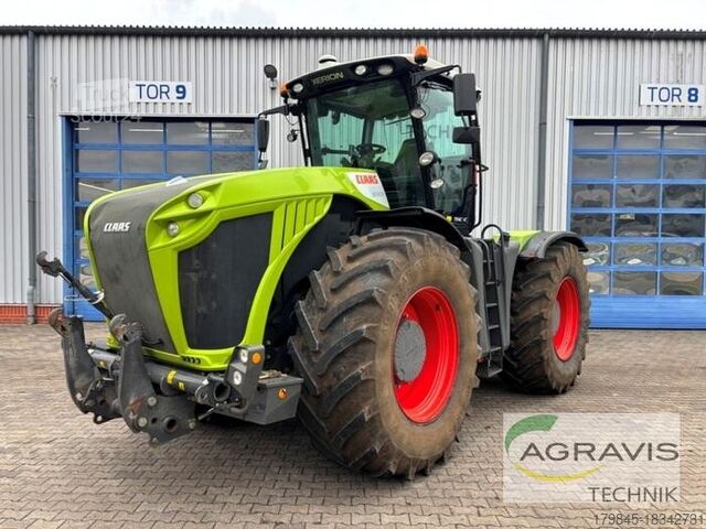 Traktor Claas XERION 5000 TRAC VC