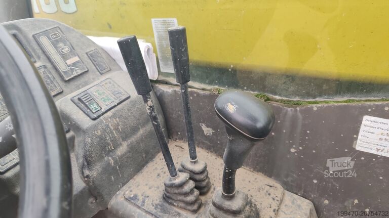 Teleskooppinen käsittelijä Manitou MT523