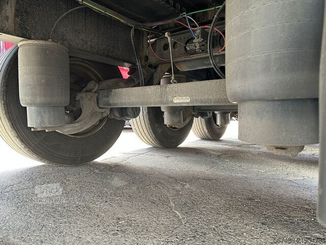 Schiebeplanen Krone SD, Tail Lift, Lifting Axle A