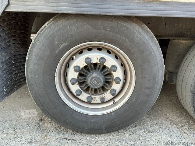 Schiebeplanen Krone SD, Tail Lift, Lifting Axle A