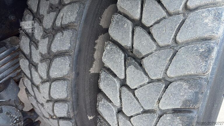 Tipper 3 côtés Renault Kerax 320 (BOITE MANUELLE / LAMES / GRAND PONT ...