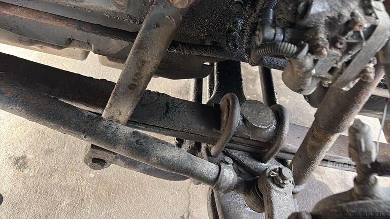 Châssis cabine Renault Premium 250 (POMPE MANUELLE / MANUAL PUMP)