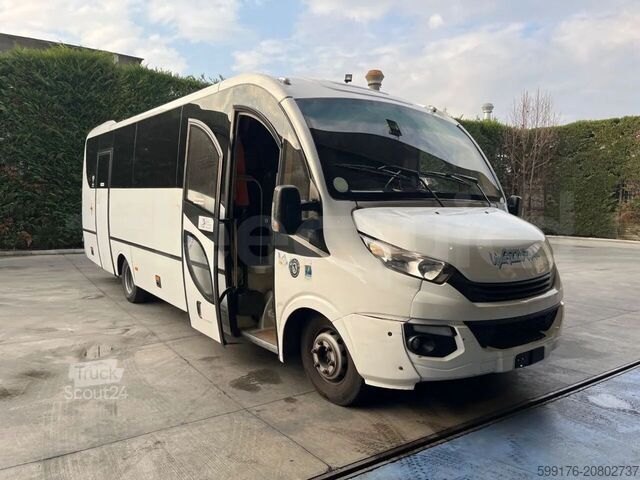 Intercity bus IVECO Daily