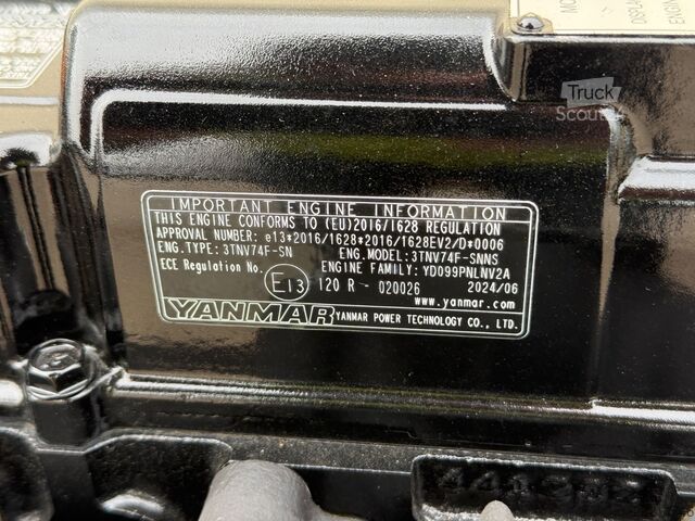 Sonstige YANMAR 3TNV74F Motor / Unbenutzt / Neuwertig