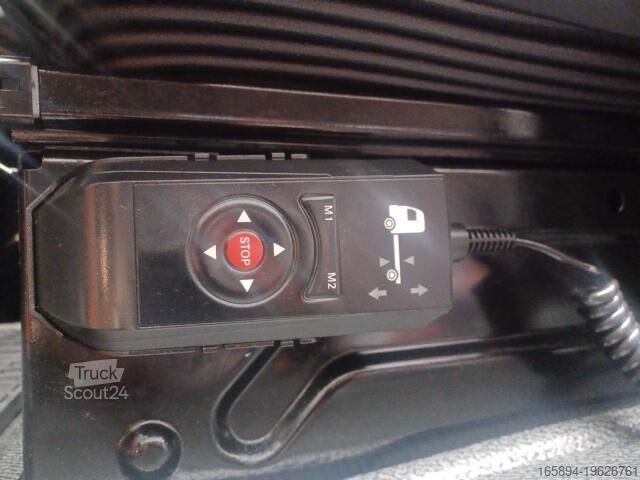 Veszélyes anyagokat szállító teherautó Mercedes-Benz Actros 1845 GGVS ADR DNA LS