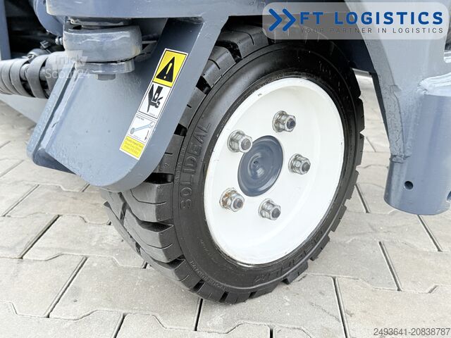 Vierwegvorkheftruck Combilift C3000 GAS DUPLEX 4100 WIDE POSITIONER