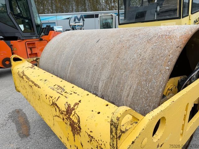 Single drum roller BOMAG BW 213 D-3