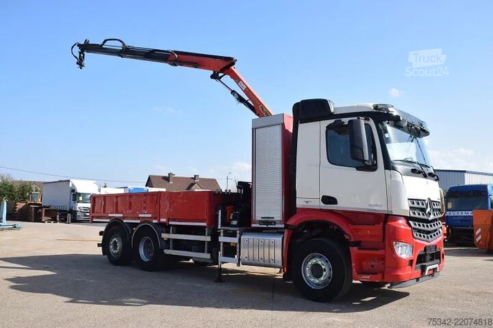 Plataforma de carga Mercedes-Benz Arocs 2830