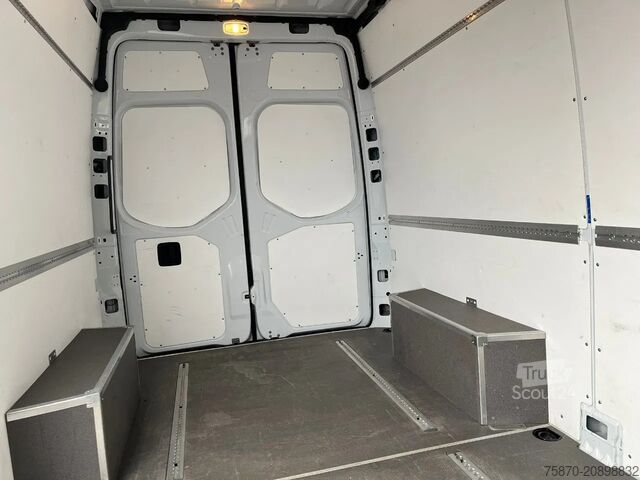 Furgoneta Mercedes-Benz Sprinter 317 CDI L2H2