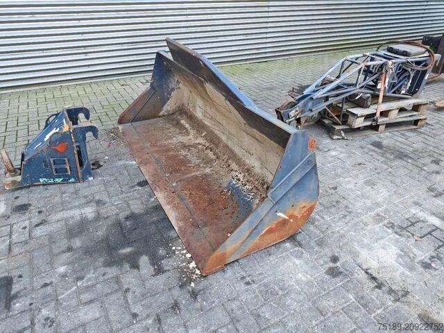 Döner teleskopik taşıyıcı Merlo Roto 45.21 MCSS Radio Remote