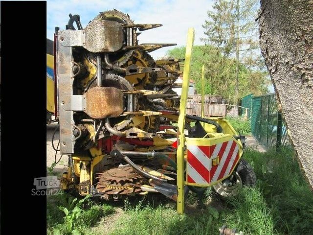 Landmaschine NEW HOLLAND 900 SFIE