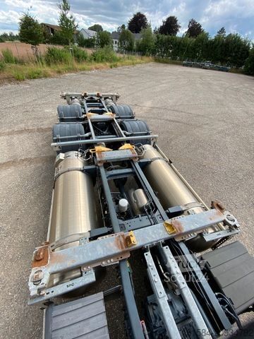 Wechselfahrgestell LKW IVECO AHFFU7C3000114 CM LNG