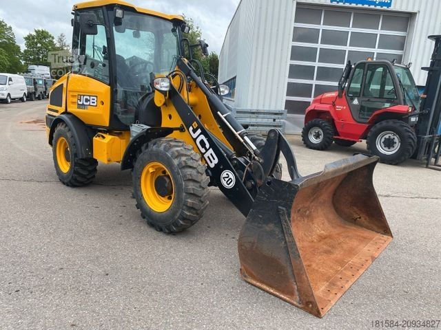 Ładowarka kołowa JCB 407