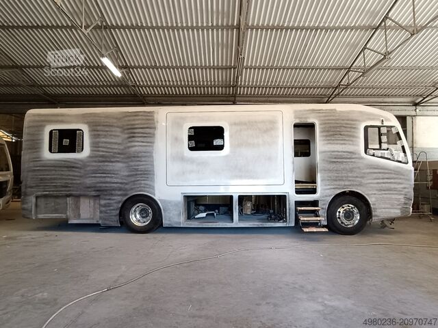 Integriertes Wohnmobil SCANIA Luxusreisemobil Produktionsplatz