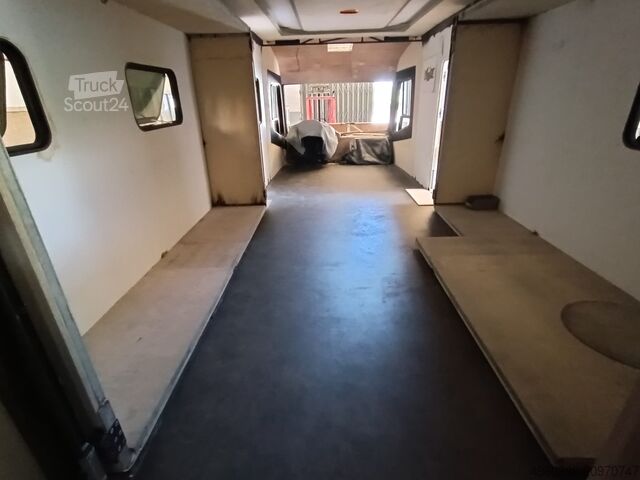 Integriertes Wohnmobil SCANIA Luxusreisemobil Produktionsplatz