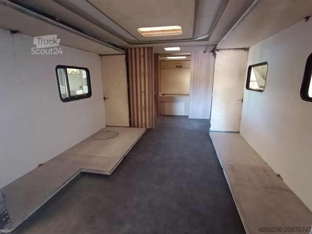 Integriertes Wohnmobil SCANIA Luxusreisemobil Produktionsplatz