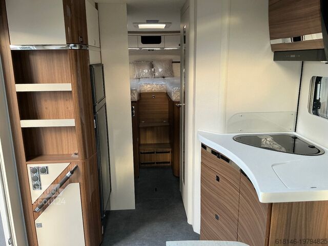 Halvintegrerad husbil EURA MOBIL CONTURA 766 EF LUMINARY PLUS+FAHRASSISTENZ+LEDER