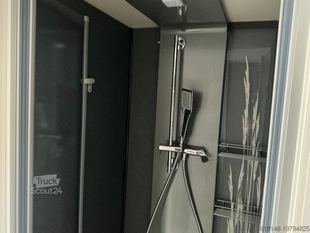 Halvintegrerad husbil EURA MOBIL CONTURA 766 EF LUMINARY PLUS+FAHRASSISTENZ+LEDER