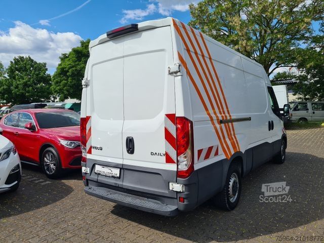 Fourgon surélevé IVECO Daily 35 S16 - Hoch/Lang + Klima - 131tkm