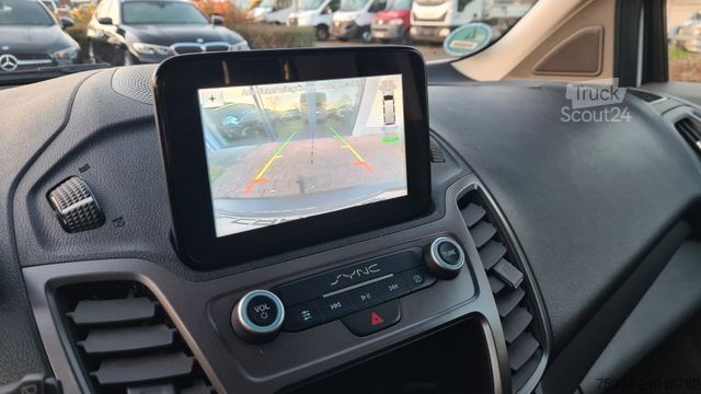 Minibus FORD Tourneo Connect AUT - NAVI - ASSISTS - AHK